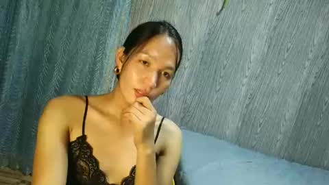 queen julia not into CHEAPGUY online show from October 24, 2:55 pm