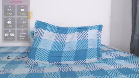 IG-valen mendoza99  twitter valenthompson99 online show from November 14, 12:51 am