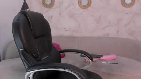 Valentina online show from February 21, 6:27 am