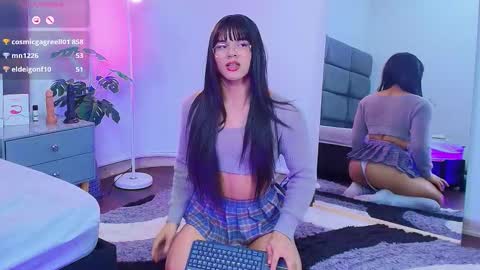 valentino moon online show from February 3, 6:16 am