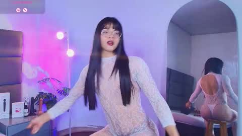 valentino moon online show from February 13, 2:29 am