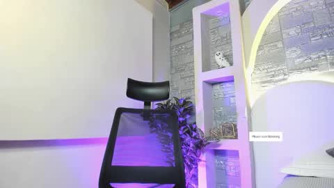 valentino_moretti online show from December 1, 1:02 pm