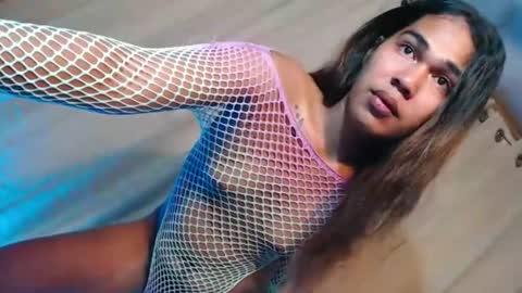 vampy_ebony_laxine online show from October 13, 4:25 am