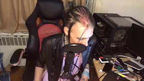 veelucious online show from October 5, 2:34 am