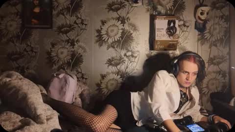 veelucious online show from October 9, 5:20 am