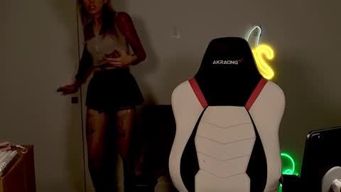 VelvetTGirl online show from March 2, 5:08 am