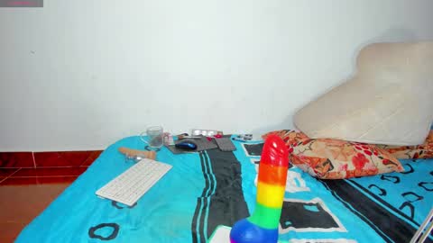 vicky manuela online show from September 30, 5:18 am