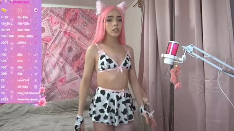 vickydoll28 online show from February 6, 3:37 am