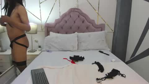 Snapshot of victoriablackfire chatting on February 18, 4:26 am Victoria online show from February 18, 4:26 am