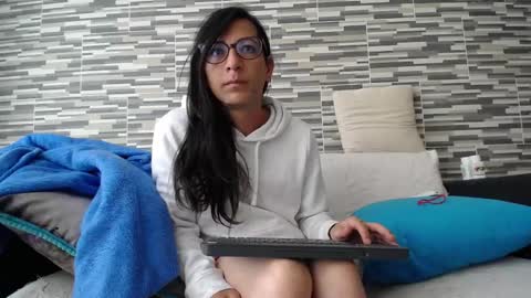 Snapshot of violetagomez_co chatting on October 16, 12:27 pm Violeta Gmez online show from October 16, 12:27 pm