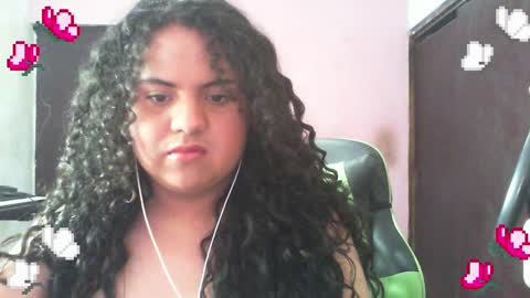    online show from December 4, 6:44 pm