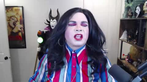 Snapshot of vivianfrost chatting on September 18, 3:50 pm VivianFrosty online show from September 18, 3:50 pm