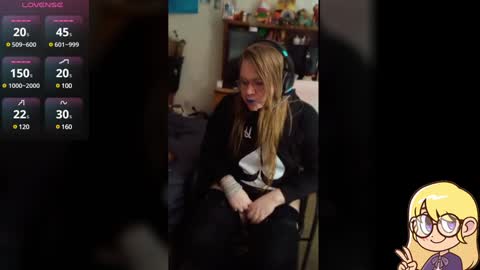 Snapshot of waysoft23 chatting on December 12, 11:07 am Ash online show from December 12, 11:07 am