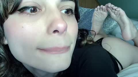 whinybrat online show from December 3, 3:39 pm