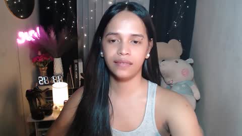 lorainne online show from December 4, 3:15 pm