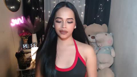 lorainne online show from December 7, 3:14 pm