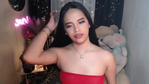 lorainne online show from December 13, 3:00 pm