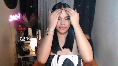 lorainne online show from December 20, 1:22 pm