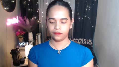 lorainne online show from December 29, 5:44 pm