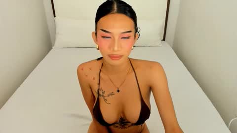 Snapshot of xno_other_womanx chatting on October 15, 9:53 am xno_other_womanx online show from October 15, 9:53 am