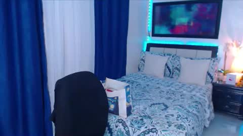 amanda online show from February 4, 6:51 am