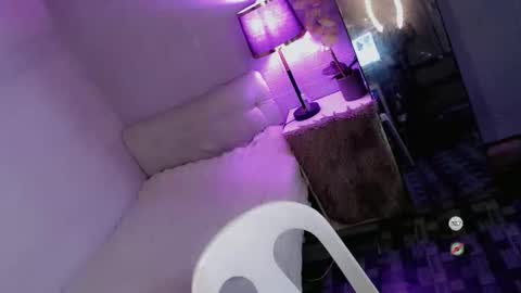 xsabbylicious69 online show from February 12, 4:08 am