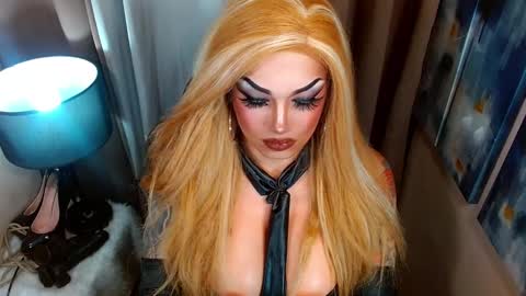 Cattaleya online show from October 17, 9:46 am