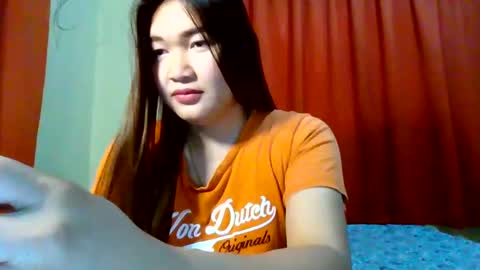 HI IM PAULINE online show from January 4, 3:50 am