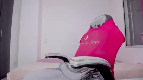 xtalianahotx online show from March 11, 2:37 am