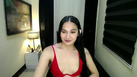 xtspetitehugecock online show from February 15, 7:01 pm