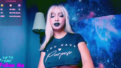 Lara online show from March 10, 11:38 pm