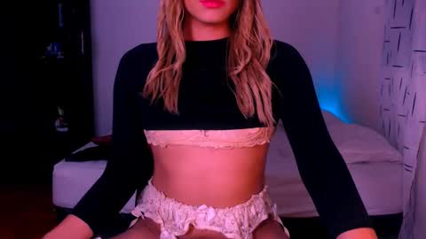 Snapshot of xxxanonymousloverxxx chatting on January 29, 6:43 am Chiara online show from January 29, 6:43 am
