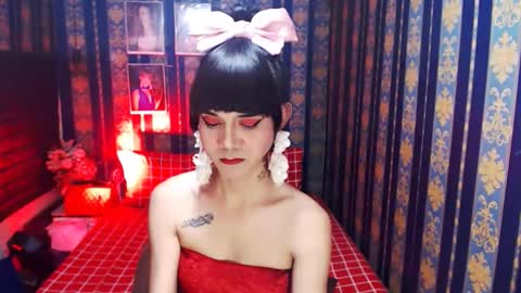  Zoey  online show from February 12, 4:00 pm