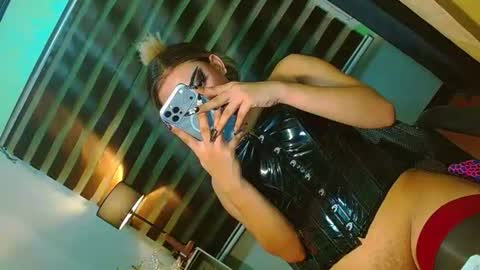 miss yasii online show from June 24, 4:05 pm