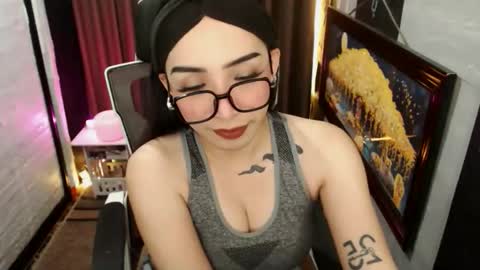 yassiered online show from March 28, 10:06 am