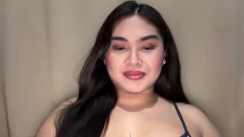 Snapshot of yllanahard chatting on December 15, 6:15 pm yllana love online show from December 15, 6:15 pm