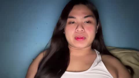 Snapshot of yllanahard chatting on December 22, 10:47 pm yllana love online show from December 22, 10:47 pm