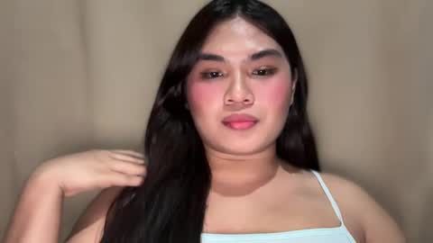 Snapshot of yllanahard chatting on December 24, 10:39 pm yllana love online show from December 24, 10:39 pm