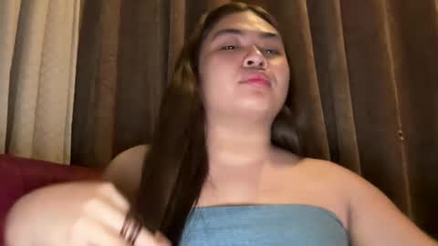 Snapshot of yllanahard chatting on February 2, 9:13 pm yllana love online show from February 2, 9:13 pm