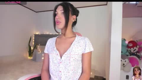 Eliza online show from February 11, 3:42 pm