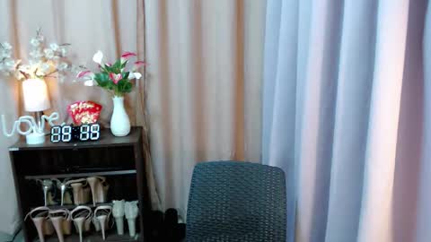 Hi its me Yna online show from September 18, 1:16 pm