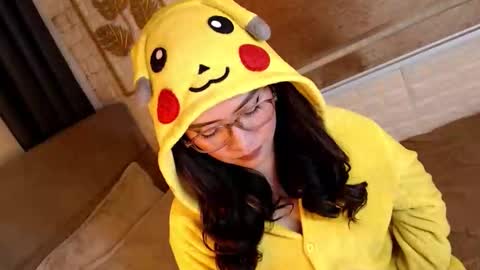 JEN  online show from March 13, 12:11 pm