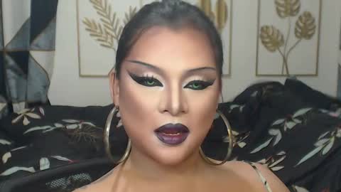 Snapshot of yourtrannyqueenxxx chatting on September 22, 11:21 pm Anastacia Grey online show from September 22, 11:21 pm