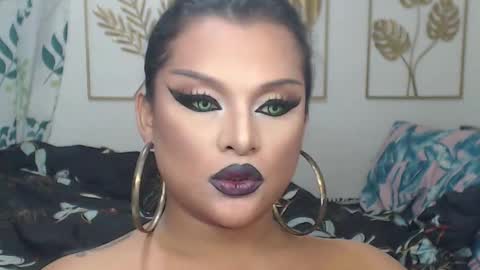 Snapshot of yourtrannyqueenxxx chatting on September 29, 4:01 am Anastacia Grey online show from September 29, 4:01 am