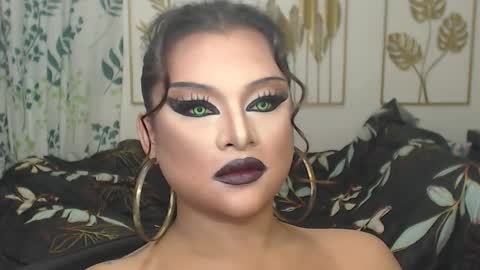 Snapshot of yourtrannyqueenxxx chatting on October 5, 12:22 am Anastacia Grey online show from October 5, 12:22 am