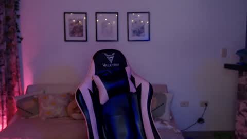 yukio3   independent model  online show from December 11, 12:35 am