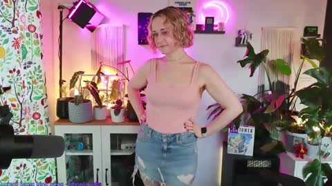 Zoey Ryan online show from November 8, 5:02 pm