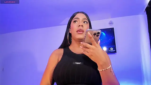 Fenty XX online show from April 18, 12:40 pm