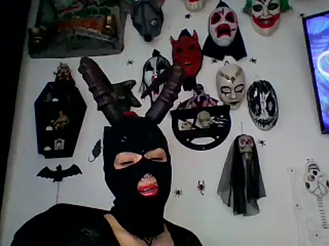 FeticheMacabre online show from October 29, 7:45 pm