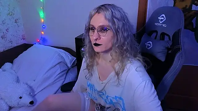 Lori Myaf online show from January 15, 2:05 pm